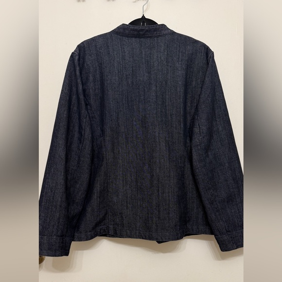 Chico’s Additions Scalloped Embroidered Denim Jacket Sz 3 (XL) - Picture 4 of 8